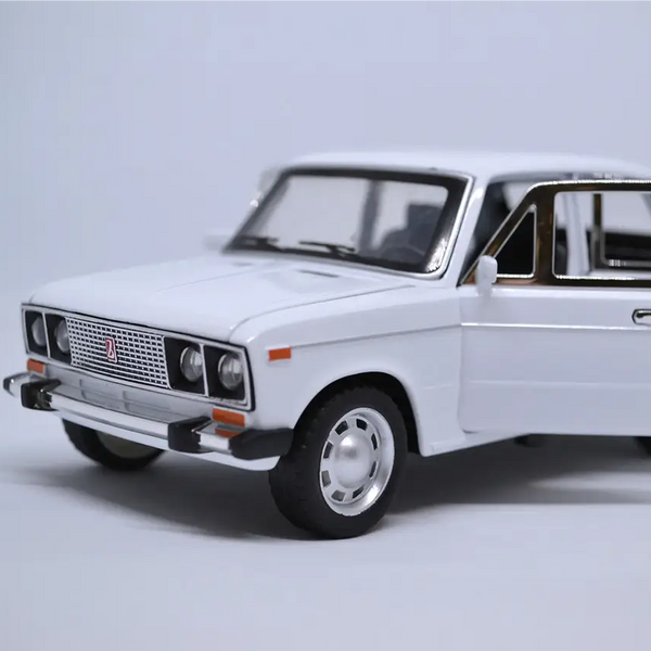 Колекційна модель автомобіля ВАЗ LADA 1:24 металева 00018 фото