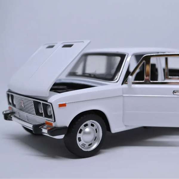 Колекційна модель автомобіля ВАЗ LADA 1:24 металева 00018 фото