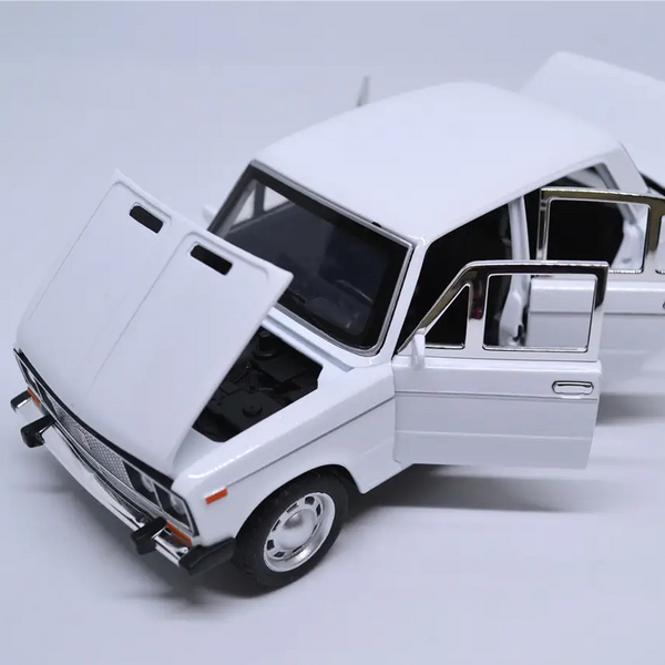 Колекційна модель автомобіля ВАЗ LADA 1:24 металева 00018 фото