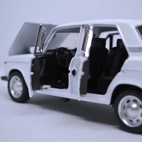 Колекційна модель автомобіля ВАЗ LADA 1:24 металева 00018 фото