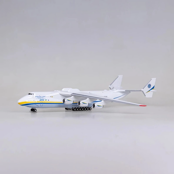 Колекційна модель літака АН-225 &ldquo;Мрія&rdquo; металева масштаб 1:400 та 1:200 00026 фото