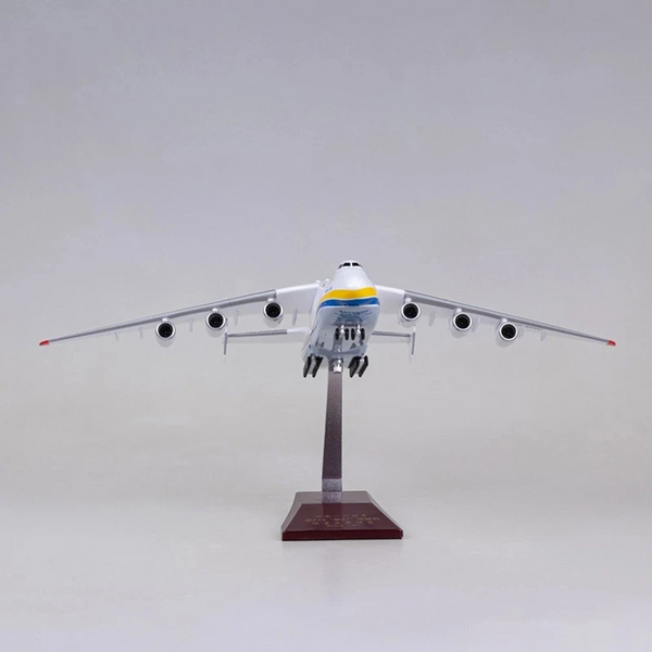 Колекційна модель літака АН-225 &ldquo;Мрія&rdquo; металева масштаб 1:400 та 1:200 00026 фото